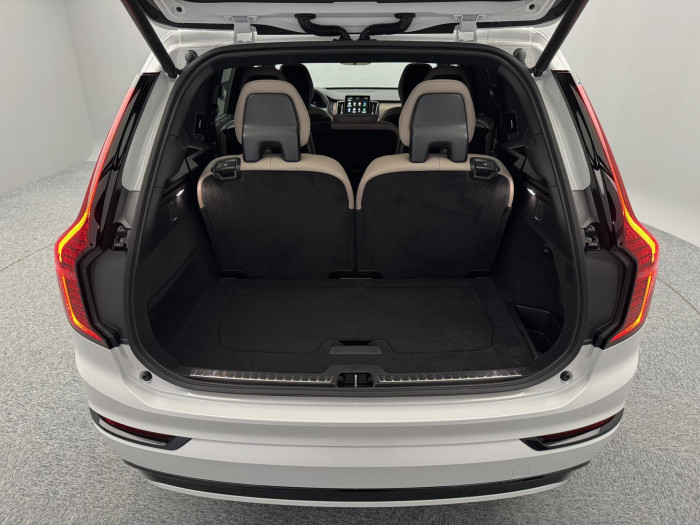 Volvo XC90 B5 AWD AUT DARK ULTRA 7 míst
