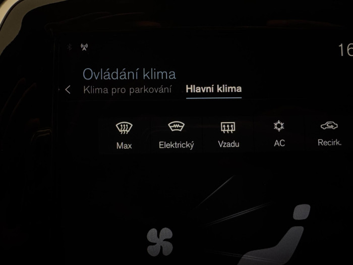 Volvo XC90 B5 AWD MOMENTUM PRO CZ 1.maj 2.0 Momentum