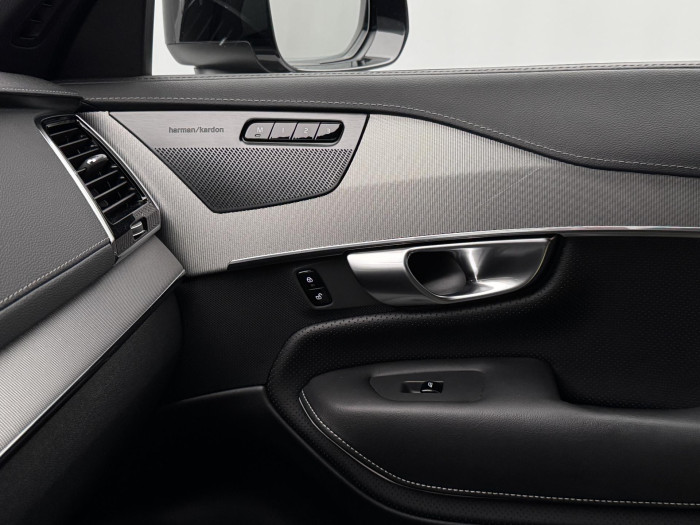 Volvo XC90 B5 AWD DARK PLUS CZ 7 míst