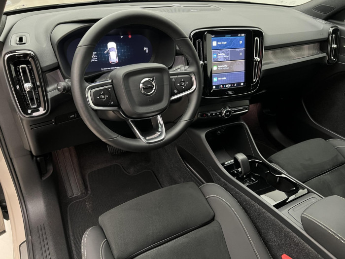 Volvo EX40 PURE ELECTRIC TWIN PLUS AUT CZ