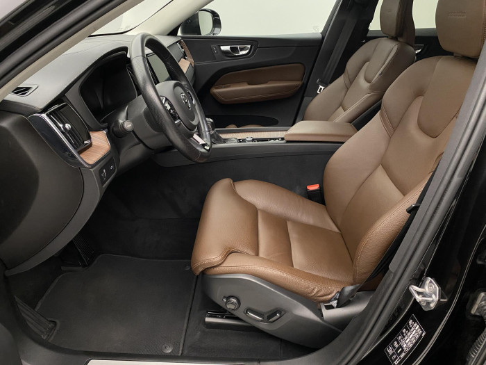 Volvo XC60 T5 AWD INSCRIPTION AUT CZ