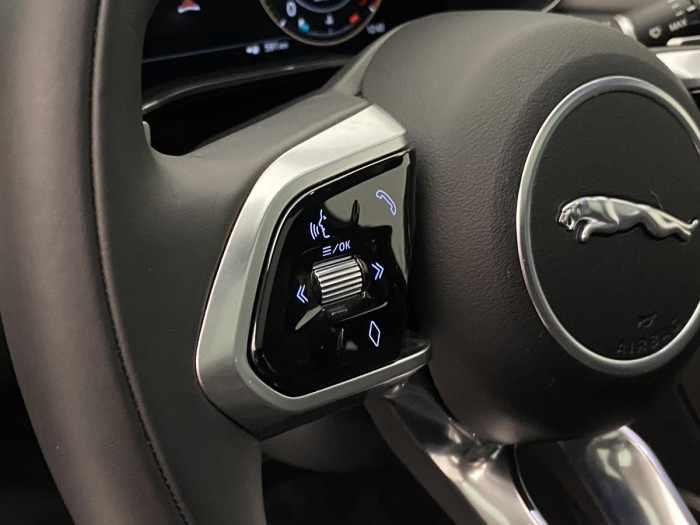 Jaguar F-Pace D300 R-DYNAMIC SE AWD AUT 3.0 d Dynamic SE