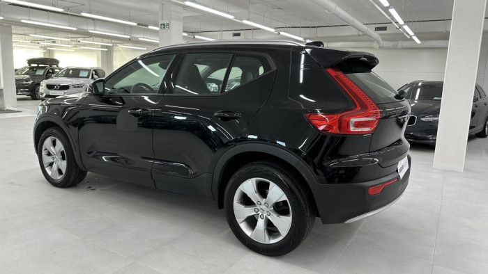 Volvo XC40 T3 MOMENTUM AUT REZERVACE 1.5 Momentum