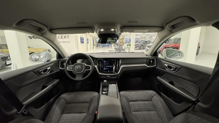 Volvo V60 CROSS COUNTRY REZERVACE