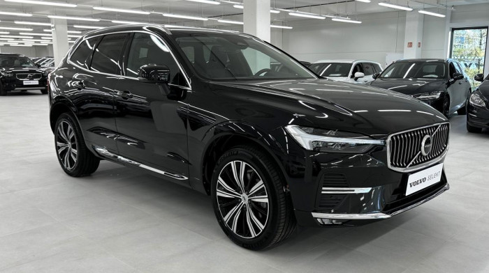 Volvo XC60 B4 AWD PLUS BRIGHT REZERVACE 2.0 Plus
