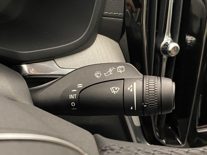 Volvo V60 CC B5 AWD BRIGHT REZERVACE 2.0 CC CC