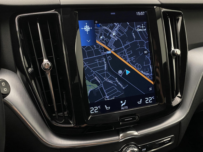 Volvo XC60 B4 AWD MOMENTUM AUT 2.0 Momentum