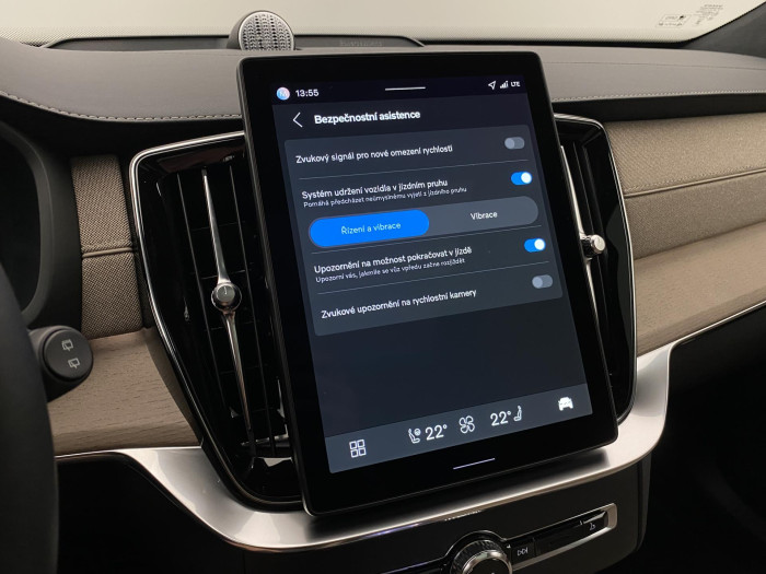 Volvo XC90 T8 AWD RECHARGE DARK ULTRA 7m