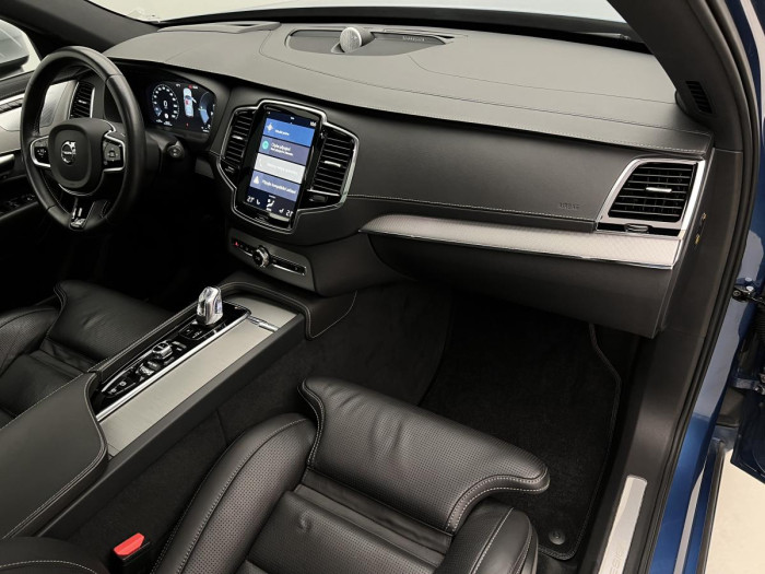 Volvo XC90 T8 AWD R-DESIGN 7MÍSTNÁ AUT CZ