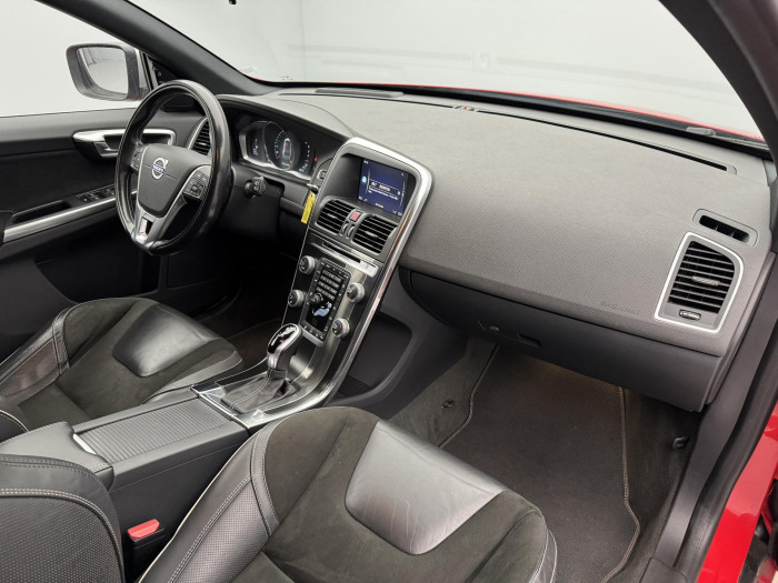 Volvo XC60 D4 AWD R-DESIGN AUT 2.4 d