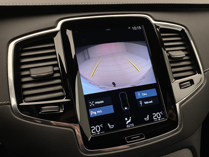 Volvo XC90 T8 AWD R-DESIGN REZERVACE