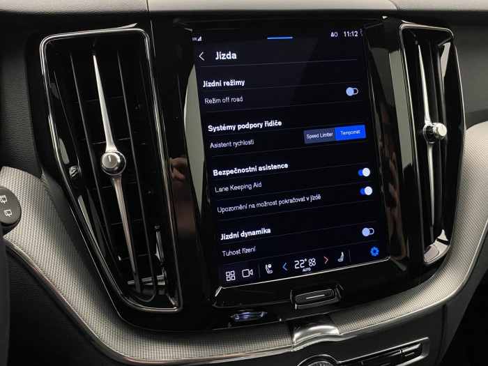 Volvo XC60 B4 AWD PLUS BRIGHT REZERVACE 2.0 Plus