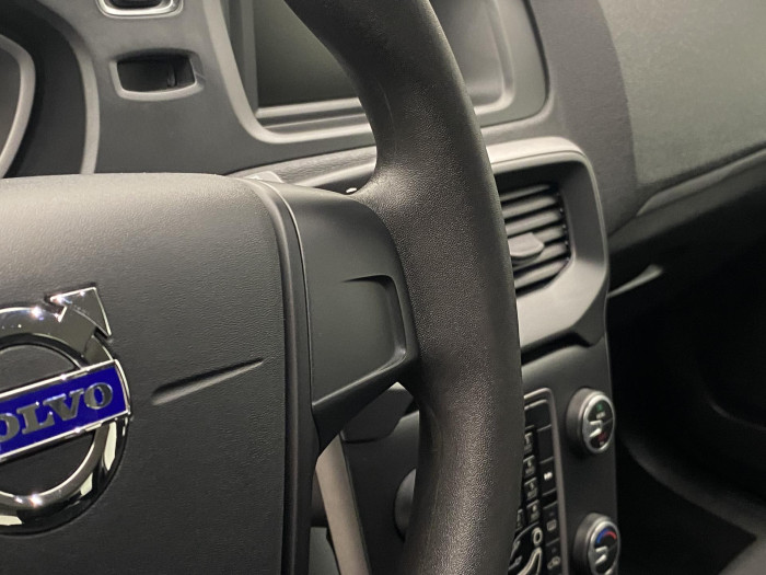 Volvo V40 T2 KINETIC CZ