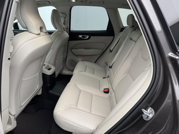 Volvo XC60 T6 AWD AUT DARK ULTRA