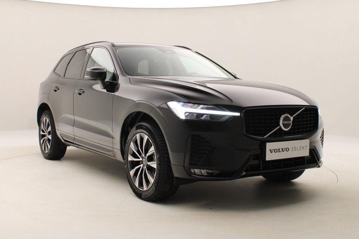 Volvo XC60 B4 AWD PLUS DARK REZERVACE