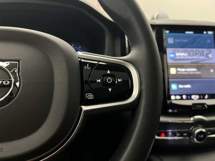 Volvo XC60 T6 AWD RECHARGE ULTRA DARK CZ