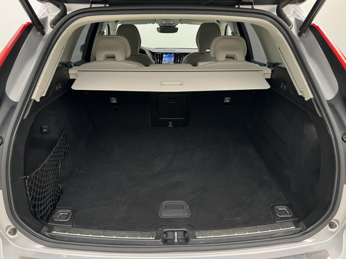 Volvo XC60 B5 AWD INSCRIPTION AUT CZ
