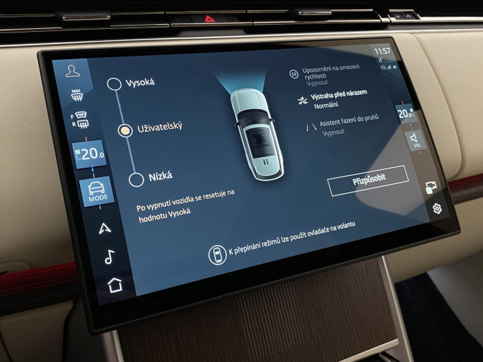 Land Rover Range Rover P550e AUTOBIOGRAPHY SWB