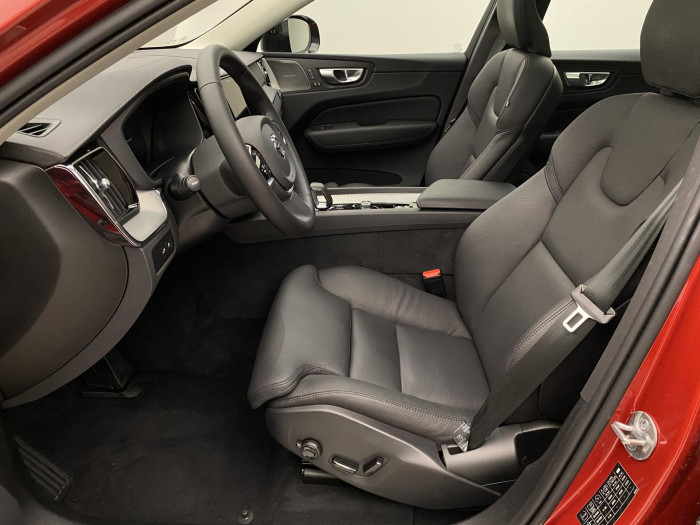 Volvo XC60 T8 AWD RECHARGE DARK ULTIMATE