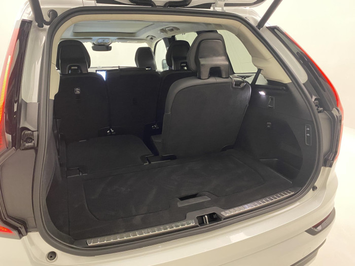 Volvo XC90 T8 AWD RECHARGE DARK ULTRA 7m