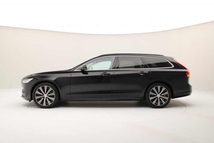 Volvo V90 B4 AWD CORE AUT REZERVACE