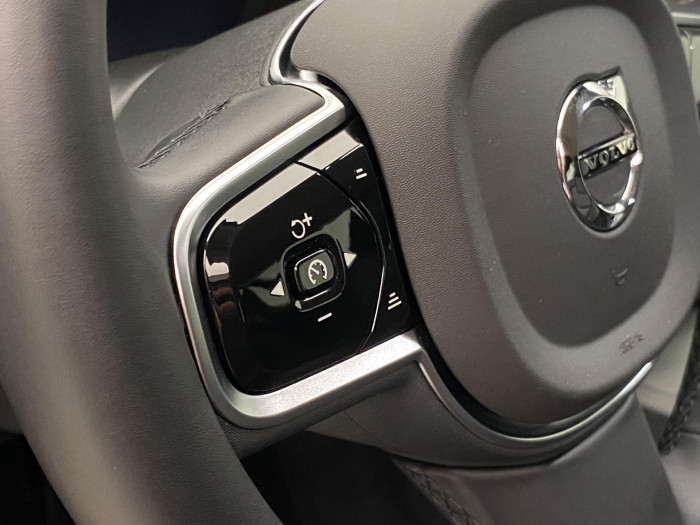 Volvo V60 B4 DARK PLUS AUT CZ