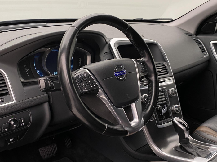 Volvo XC60 D5 AWD SUMMUM AUT CZ 2.4 d Summum