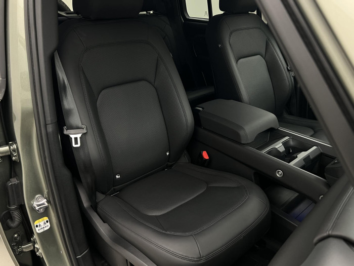 Land Rover Defender 110 D300 X-DYNAMIC SE AWD AUT 3.0 d Dynamic SE