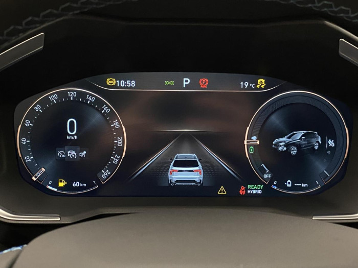 Lynk & Co 01 PHEV DCT AUT 1.maj. REZERVACE