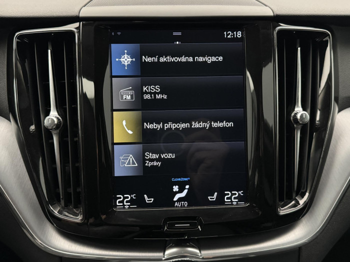 Volvo XC60 B4 AWD MOMENTUM PRO AUT CZ 2.0 Momentum