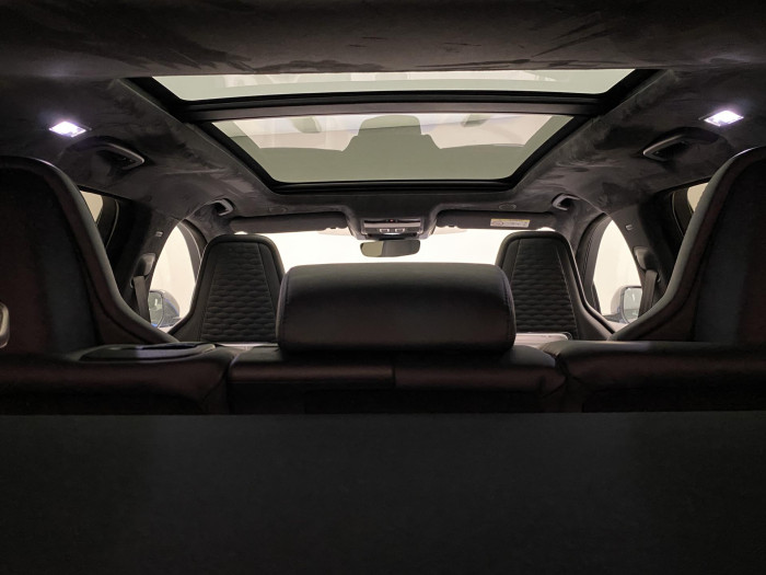 Jaguar F-Pace SVR 575 EDITION REZERVACE 5.0 Edition