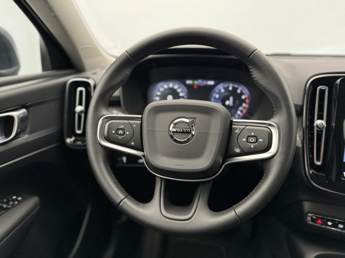 Volvo XC40 T4 AWD INSCRIPTION CZ 1.maj