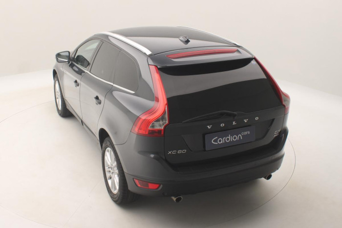 Volvo XC60 D3 AWD SUMMUM AUT REZERVACE 2.4 d Summum