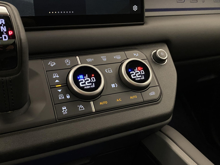 Land Rover Defender 110 D300 X-DYNAMIC HSE AWD AUT 3.0 d Dynamic