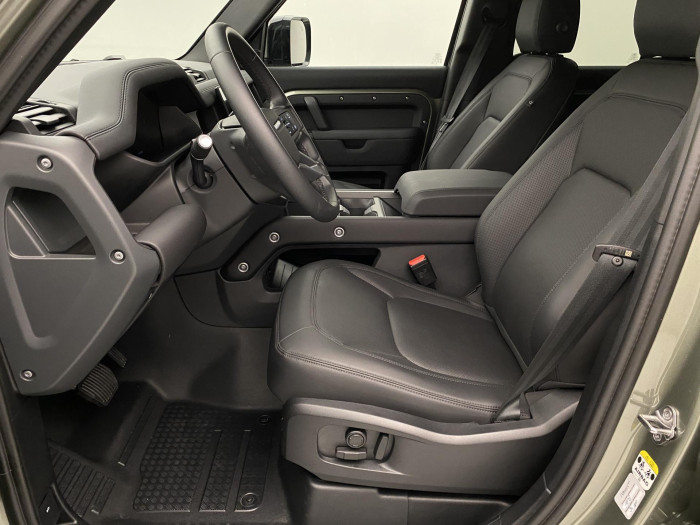 Land Rover Defender D250 X-DYNAMIC SE REZERVACE 3.0 d Dynamic SE