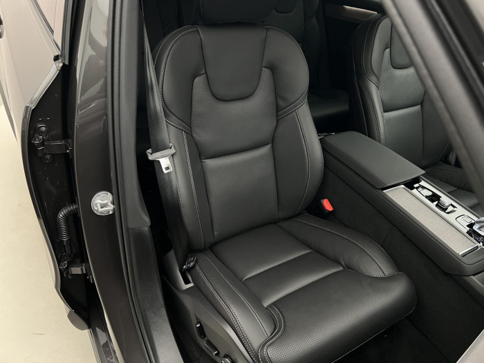 Volvo XC90 T8 AWD RECHARGE DARK PLUS AUT