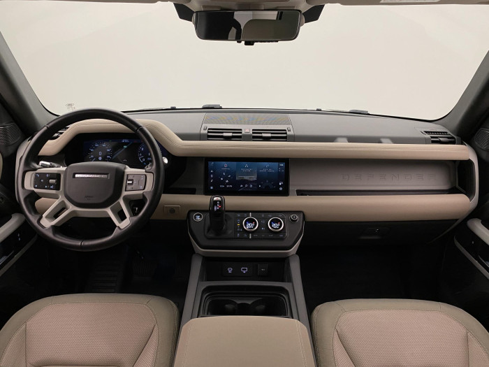 Land Rover Defender P400 SE AWD AUT REZERVACE 3.0 SE