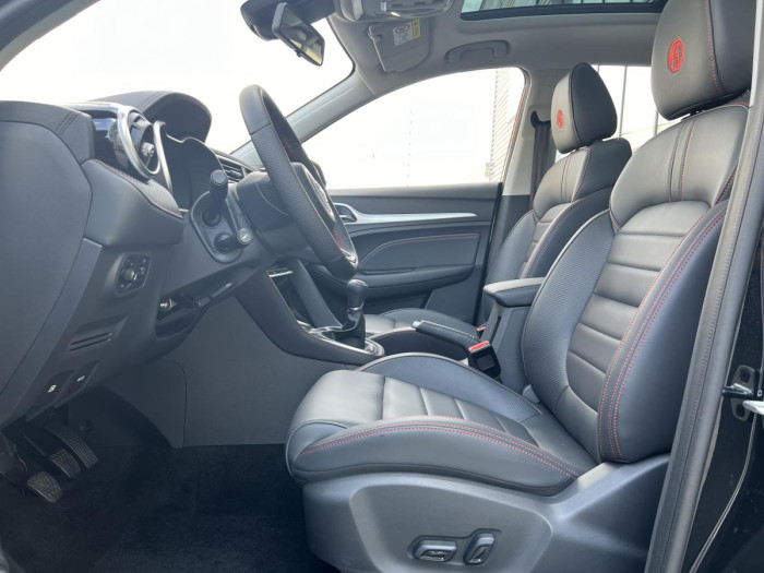 MG ZS ELEGANCE - ZIMNÍ PNEU ZDARMA* 1.0 Elegance