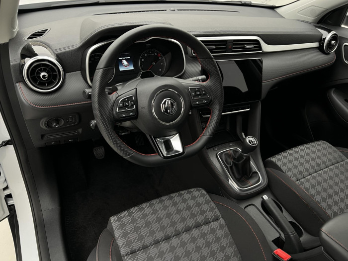 MG ZS 1.5 ESSENTIAL PLUS CZ 1.maj.