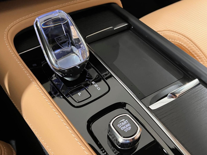 Volvo XC90 T8 AWD AUT  PLUS 7-míst 2.0 Plus