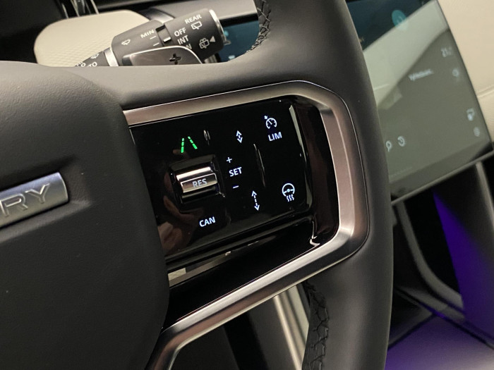 Land Rover Discovery Sport D200 R-DYNAMIC SE AWD AUT 2.0 d Dynamic SE