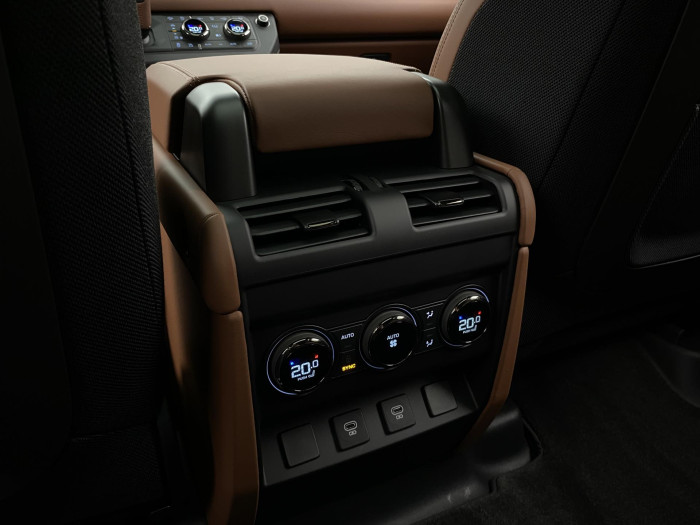 Land Rover Defender P635 OCTA AWD AUT