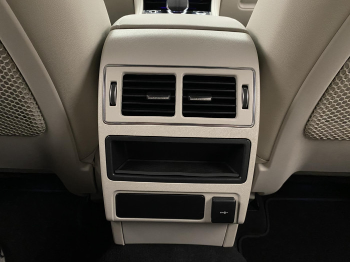 Jaguar F-Pace P250 AWD R-DYNAMIC REZERVACE 2.0 Dynamic