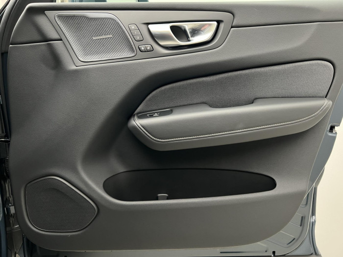 Volvo XC60 T6 AWD RECHARGE ULTRA DARK AUT