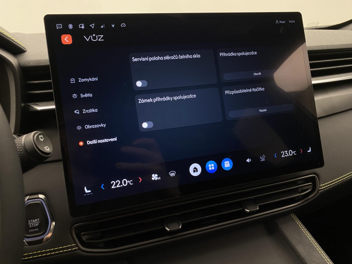 Lynk & Co 01 01 CORE PHEV