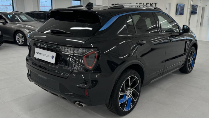 Lynk & Co 01 PHEV DCT AUT 1.maj. REZERVACE