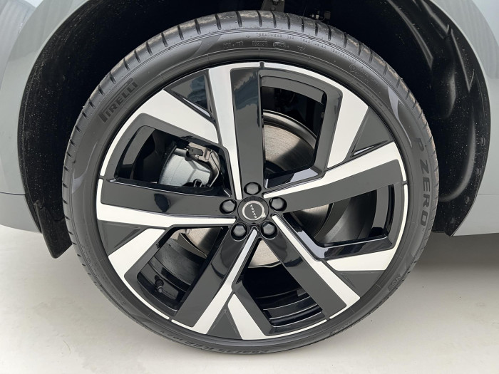 Volvo XC60 B5 AWD DARK ULTRA AUT