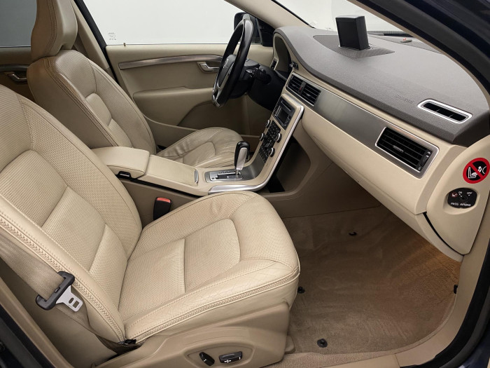 Volvo XC70 D5 AWD SUMMUM AUT CZ 2.4 d Summum