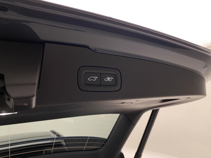 Volvo V60 B4 AUT DARK PLUS