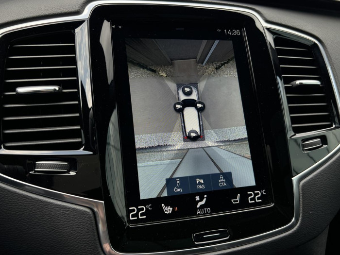 Volvo XC90 B5 R-DESIGN AWD 7MÍSTNÁ Aut